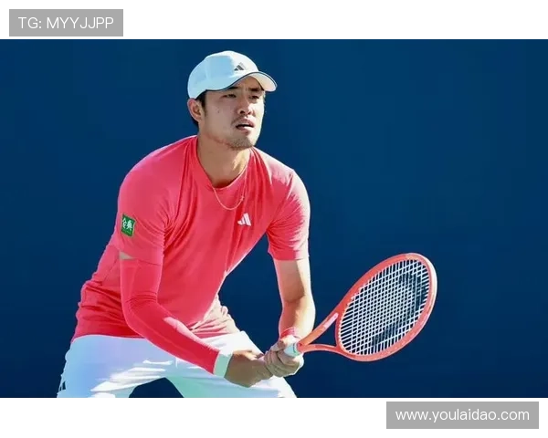 2025年网球赛季精彩回顾：明星选手表现突出 新兴力量崭露头角