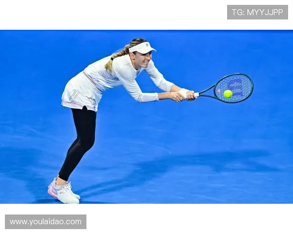 网球赛场风云再起：新星崛起与老将较量激烈 上演精彩赛事对决