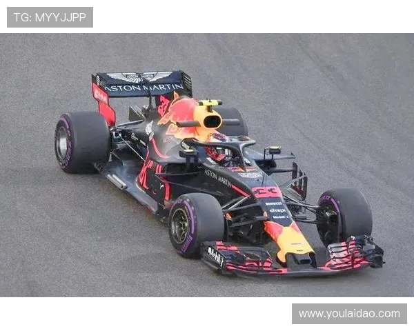 F1赛季最新动态：红牛车队继续领跑梅赛德斯挑战不断