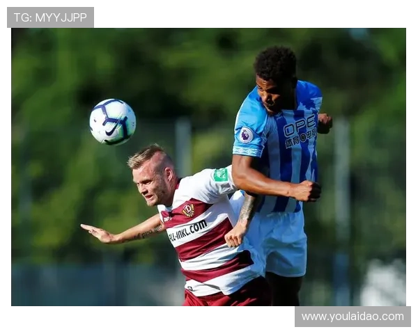 百年哈德斯菲尔德俱乐部坚守传统与复兴之路足球未来路向