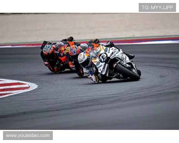 马拉西亚站遭遇暴雨延迟 MotoGP赛车手难以适应变幻天气